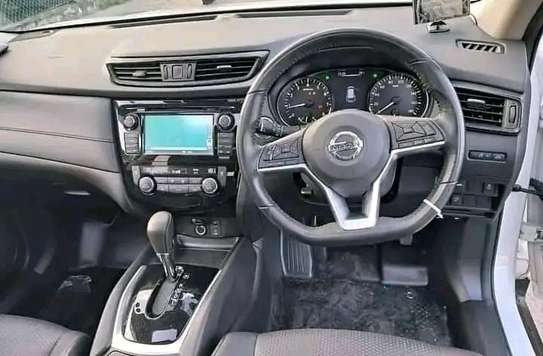 Nissan X -trail sunroof image 8