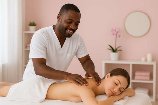 Mobile male masseur at Diani image 2