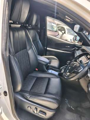 Toyota harrier image 4