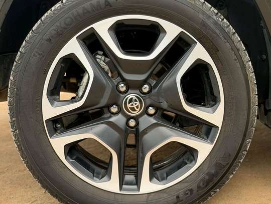 2021 Toyota RAV4 ADVENTURE image 10