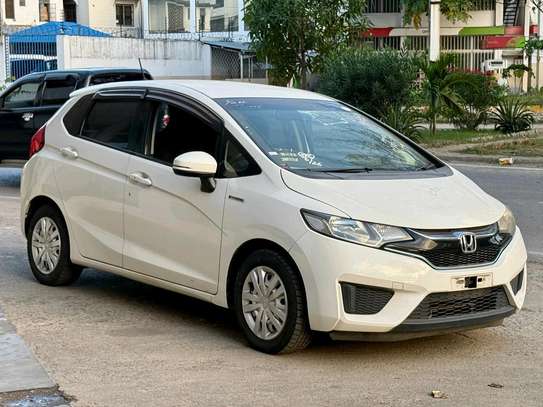 Honda fit hybrid image 7