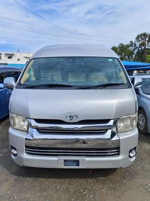 Toyota Hiace 9l manual diesel silver 2018 image 6