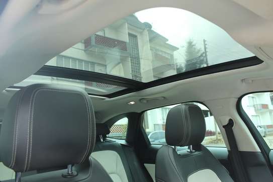 Jaguar F Pace R Sport 20d AWD Model 2017 80,000 Kms image 7