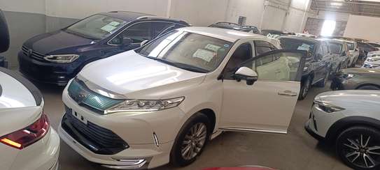 Toyota Harrier Premium sunroof 2018 image 11