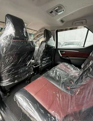Toyota Fortuner SUV Black Spacious Roof Rack image 5