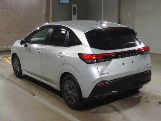 2021 NISSAN NOTE image 5