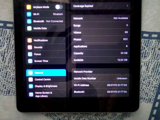 iPad Tablet image 3