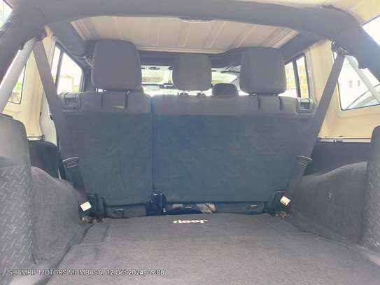 Jeep wrangler Sahara 2018 3000cc image 12