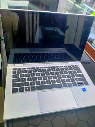 Hp elitebook 1030 G8 x360 image 3