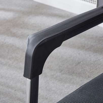 Ergonomic office desk chair image 4