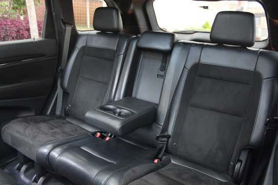 Jeep Grand Cherokee Black Leather Sunroof 2019 75,000 Kms image 8