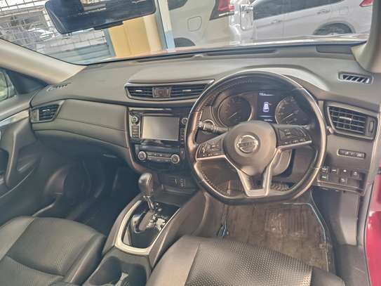 Nissan X-Trail Red Sunroof hybrid 2018 image 7