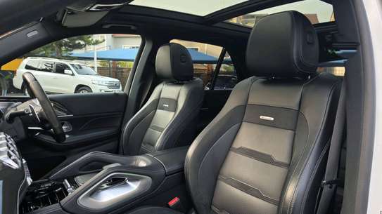 Mercedes GLE 53 AMG White Luxury SUV image 10