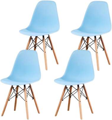 Skyline Eames Plastic Outdoor Dining Chair image 2