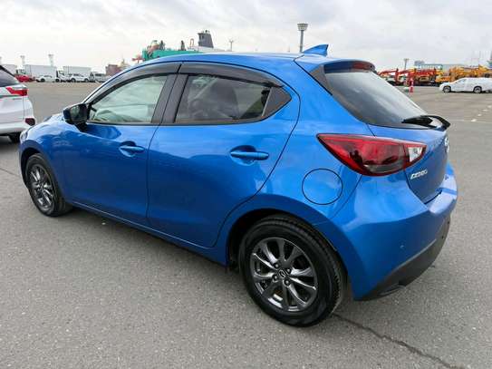 Mazda demio petrol image 3