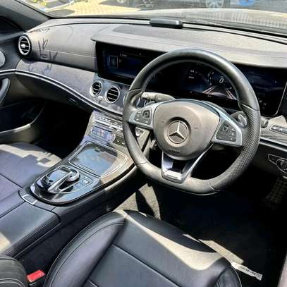 Mercedes Benz E250 black 2018 sunroof image 5