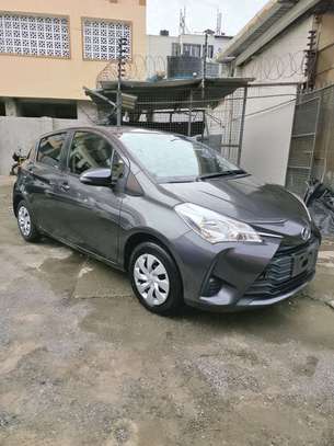 TOYOTA VITZ 1000CC 2019MODEL image 6