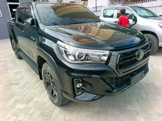 Toyota hilux double black image 10
