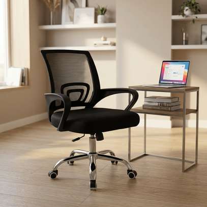 Adjustable Swivel Clerical Office Chair image 3