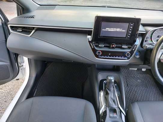 Toyota Corolla sport white color fully loaded 2019 model. image 10