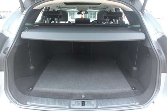 Jaguar F Pace R Sport 20d AWD Model 2017 80,000 Kms image 11