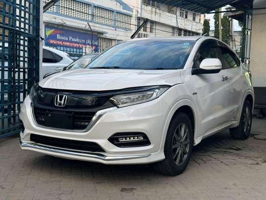 Toyota vezel white image 12