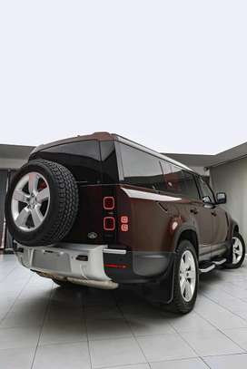 Land Rover defender 110 2020 image 11