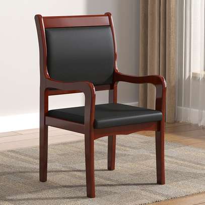 Office chair: Executive leather office waiting chair image 2