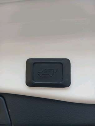 TOYOTA RAV4 G Z PACKAGE 2020MODEL SUNROOF image 13