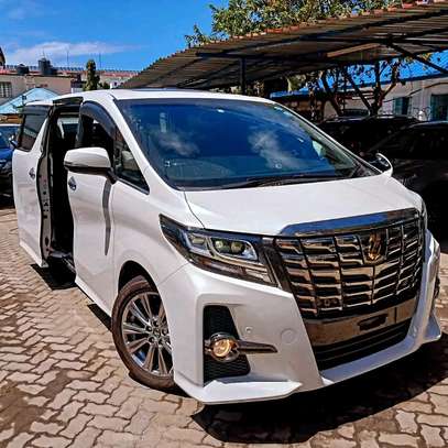 Toyota Alphard With Sunroof 2018 image 4