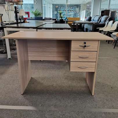 Office Desk; 1000MM Home Office Desk in Maroo image 6