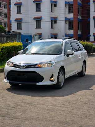 Toyota fielder hybrid image 7