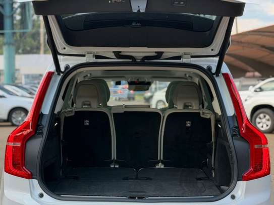 2020 Volvo XC90 B6 AWD inscription image 11
