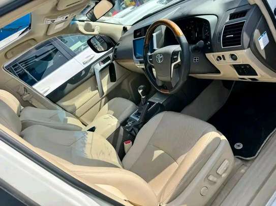 Toyota landcruiser Prado TXL image 10