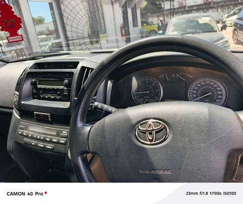 Landcruiser V8 Manual Diesel is on sale in mombasa image 7