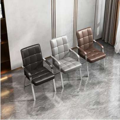 Office Seats: Comfortable Long -lasting Conference Chair image 3