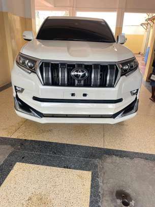 TOYOTA LANDCRUISER PRADO TX.L 2018MODEL SUNROOF 7 SEATER image 2