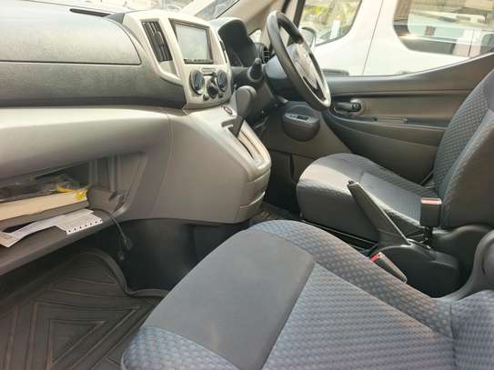 Nissan Nv200 silver Gl image 4