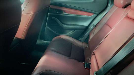 Mazda 3 hatchback diesel 2019model image 9