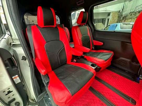 Toyota Noah hybrid white WxB ZRR 2019 image 6