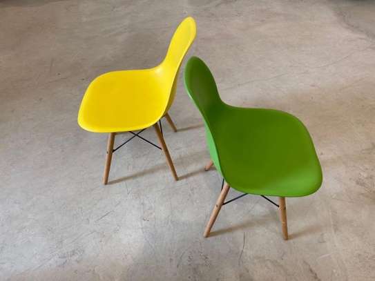 Dining Chair; Armless Modern Dining Chair  in Marani image 4