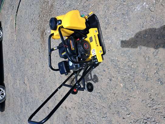 Spartan Plate Compactor – Heavy Duty Soil Compaction Machine image 3