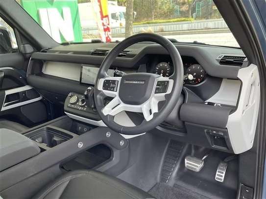 2022 LAND ROVER DEFENDER 110X DYNAMIC HSED300 image 10