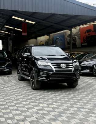 Toyota Fortuner SUV Black Spacious Roof Rack image 8