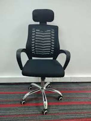 H.B Mesh Swivel Chair image 6