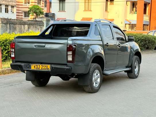 Isuzu Dmax 2022 image 6