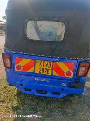 Tuktuk image 3