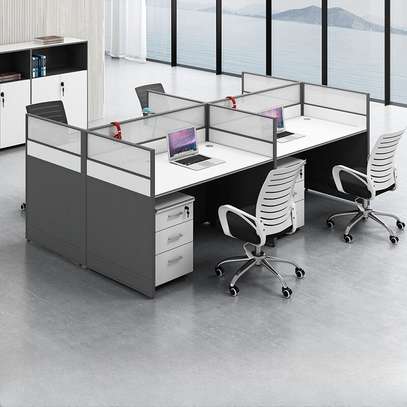 Workstations: 6-User Workstation image 8