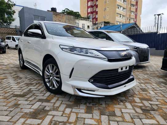 Toyota harrier 2020 model image 2