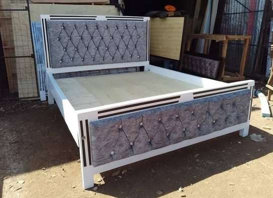 Classy and stylish modern tufted beds image 5